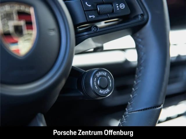 Porsche 992 4 Coupé Targa