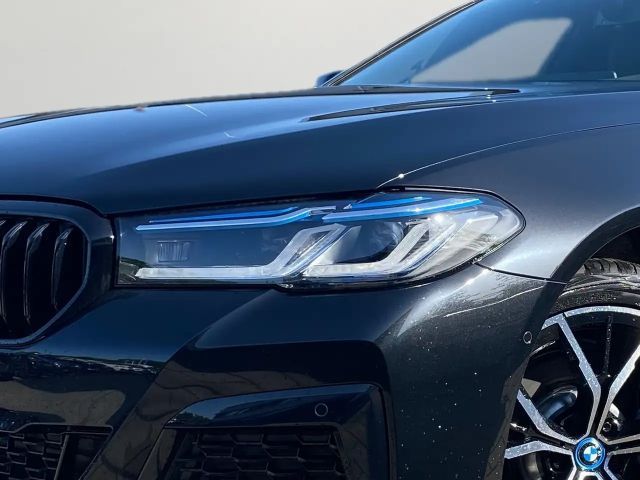 BMW 530 530e M-Sport Touring xDrive