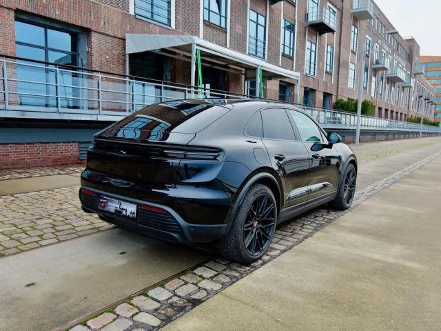 Porsche Macan 4