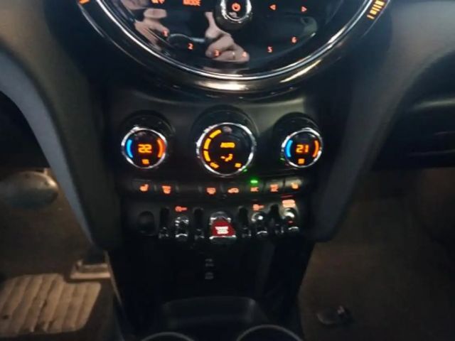 MINI Cooper COOPER 1,5 CAMDEN LEDER NAVI LED SHZ TEMPOMAT 17"