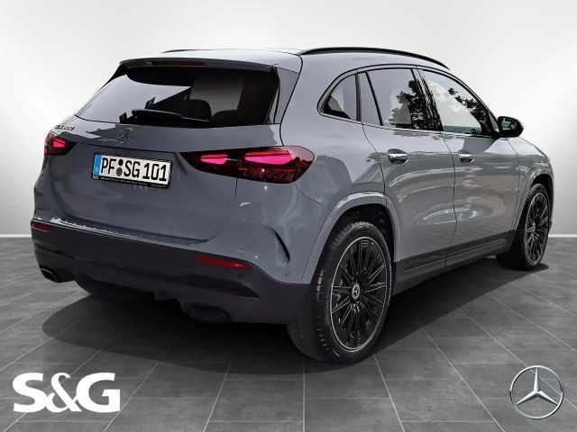 Mercedes-Benz GLA 200 AMG Line