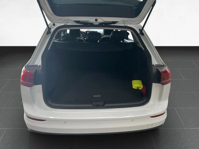 Volkswagen Golf 1.5 eTSI DSG Life Variant