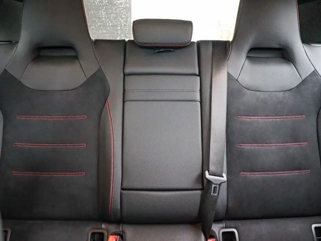 Mercedes-Benz A 250 A 250 e AMG Line