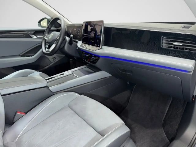 Volkswagen Passat 1.5 eTSI DSG Variant