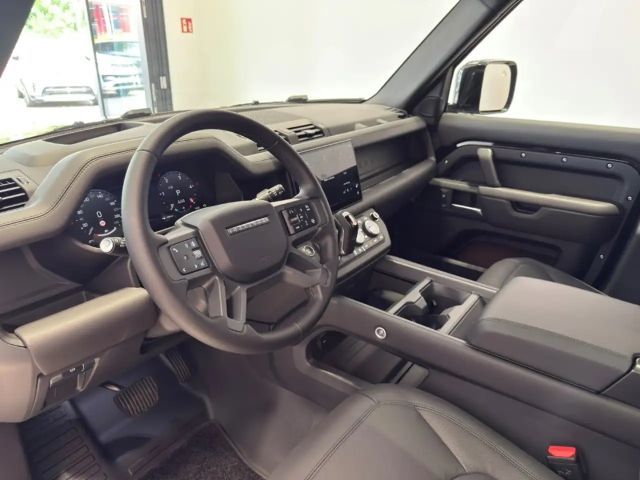 Land Rover Defender 110 D300 Dynamic HSE