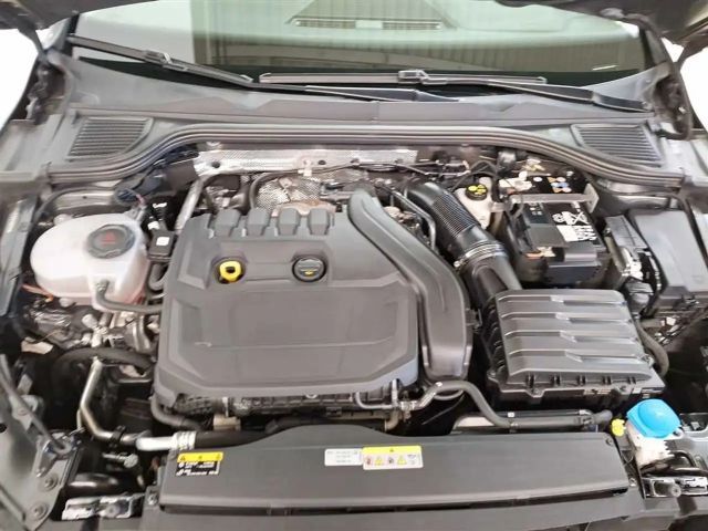 Volkswagen Golf DSG Life