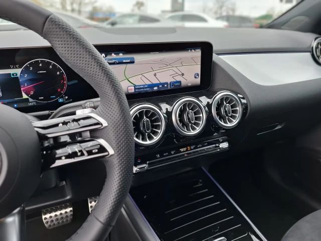 Mercedes-Benz GLA 220 4MATIC AMG Line