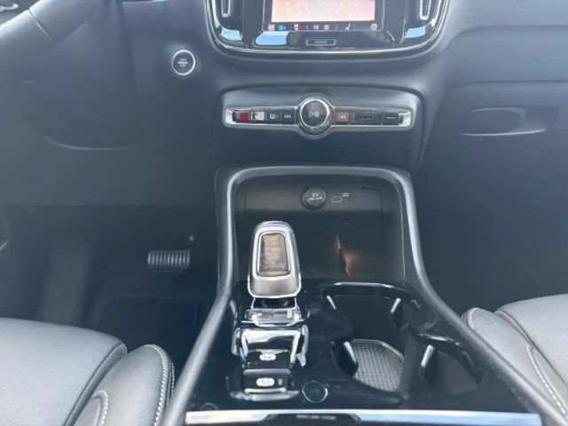 Volvo XC40 Dark Plus