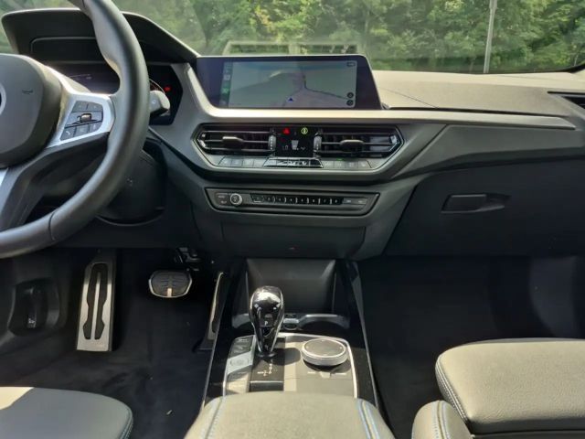 BMW 118 118i M-Sport Sedan