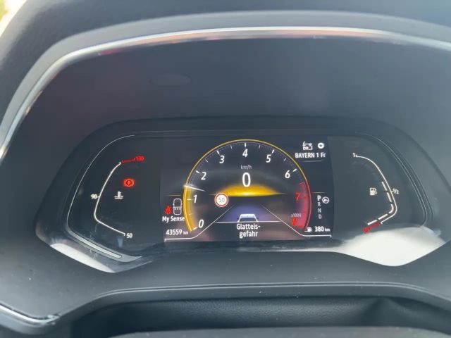 Renault Captur EDC Intens TCe 140