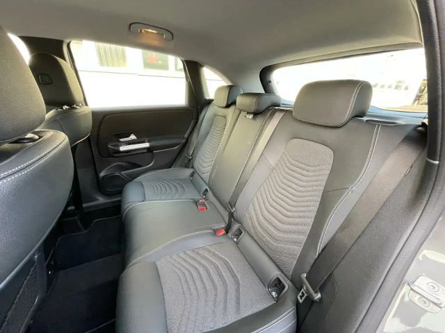 Mercedes-Benz B 180 B 180 PROGR+LED+KAMERA+ASSIST+EASY-PACK+SHZ+DAB+