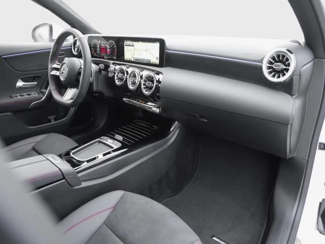 Mercedes-Benz A 180 AMG Line