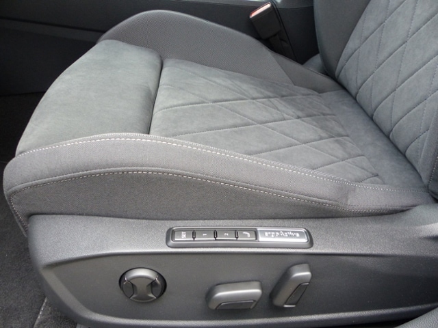 Volkswagen Golf 2.0 TDI DSG Variant