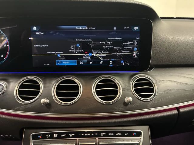 Mercedes-Benz E 220 E 220 d Sedan