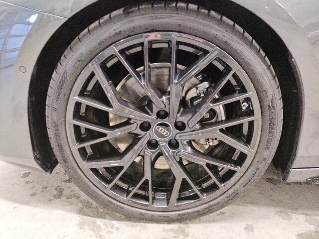 Audi A6 Avant Quattro S-Tronic