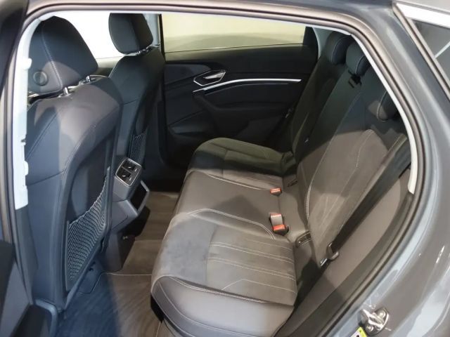 Audi Q8 e-tron 55 Business Quattro