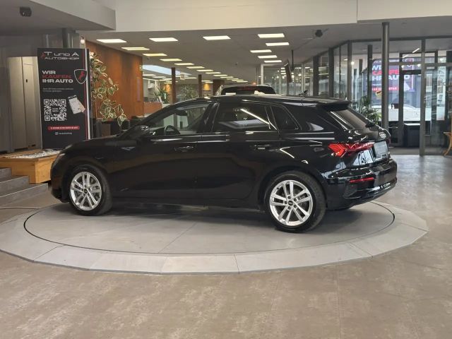 Audi A3 40 TFSI Hybride S-Line Sedan