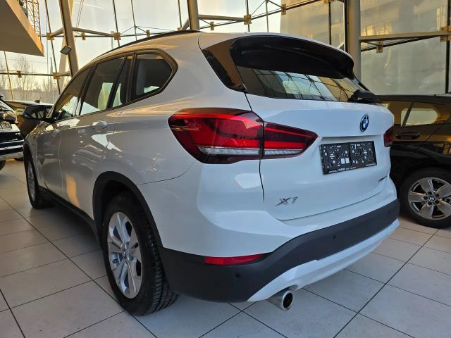 BMW X1 25e Hybrid Allrad A. neuwertiger Zustand -8.400 km