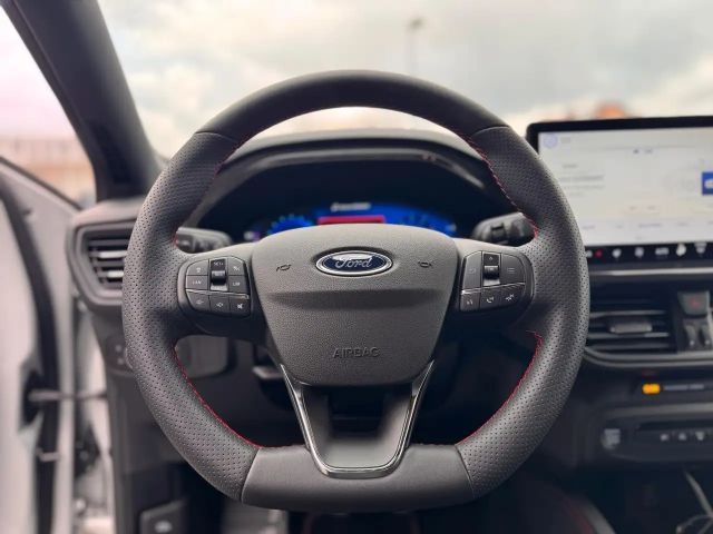 Ford Focus ST Line Wagon