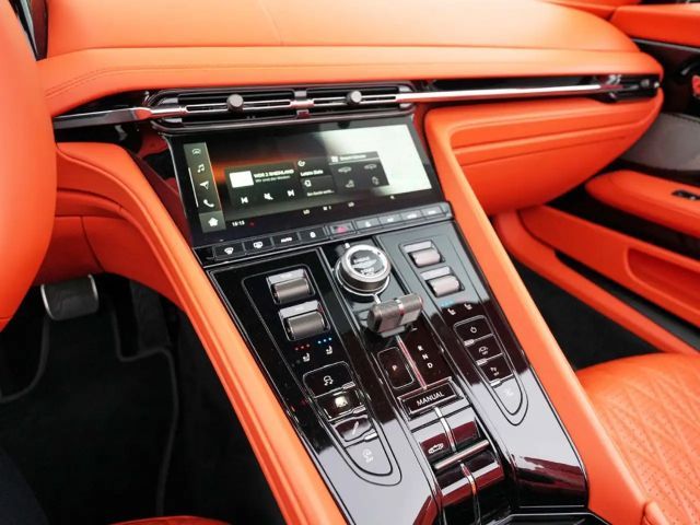 Aston Martin DB12 Volante Californian Poppy Carbonbremse  B&W