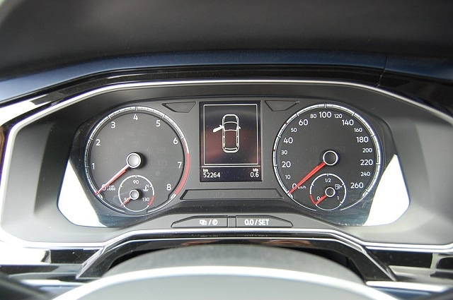 Volkswagen Polo Polo 1.0     CL   BT070 TSIM5F