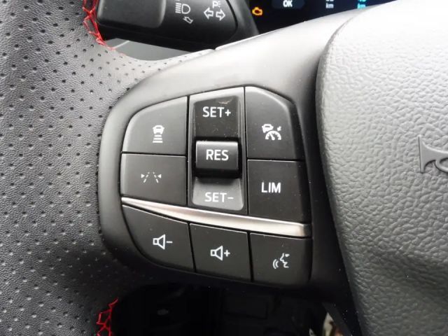 Ford Kuga Plug in Hybrid ST Line X