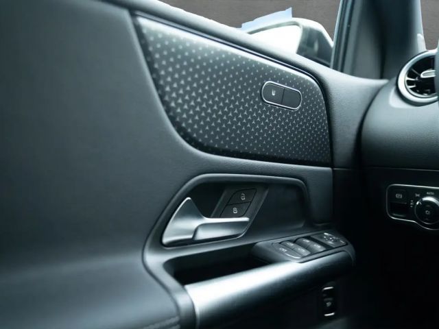 Mercedes-Benz B 200 B 200 d Progressive