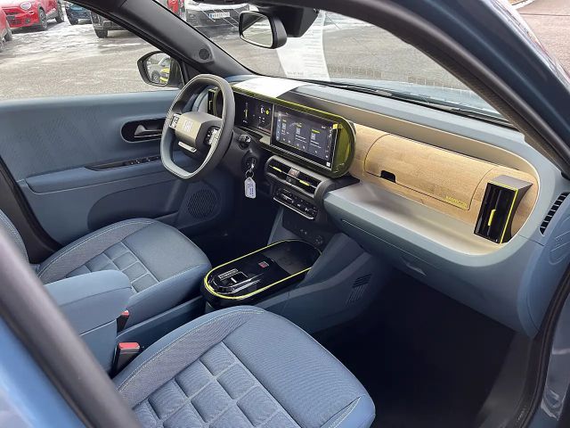 Fiat Grande Panda E La Prima