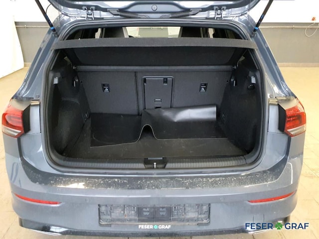 Volkswagen Golf 1.5 eTSI DSG R-Line