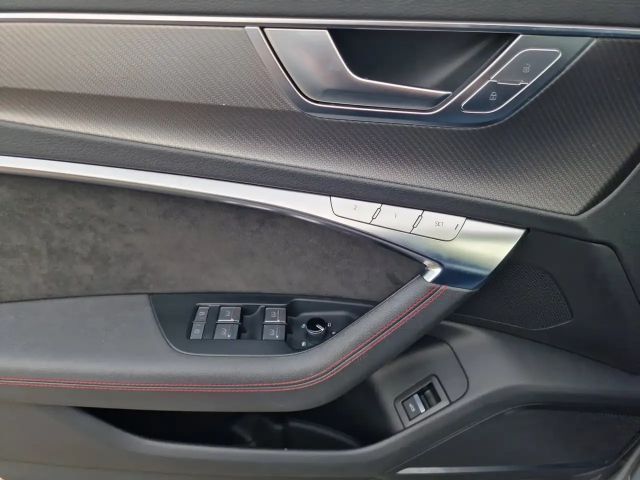 Audi RS6 Avant Quattro