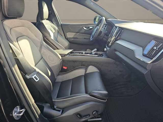 Volvo XC60 AWD Plus T8