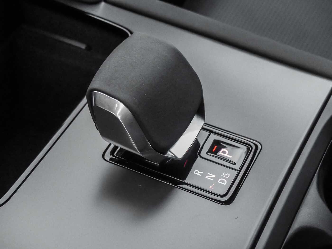 Land Rover Discovery Sport D200 Dynamic SE