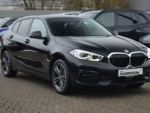 BMW 118 118i Sedan Sport Line