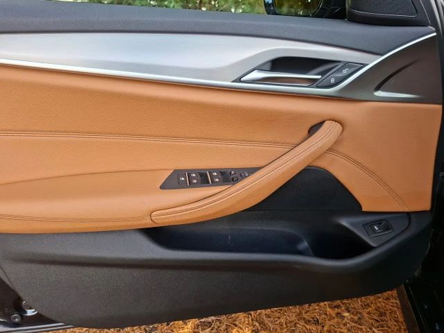 BMW 530 530d M-Sport Touring xDrive