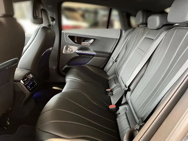 Mercedes-Benz EQE 300 Sedan