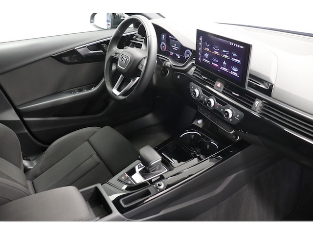 Audi A4 40 TFSI Avant S-Tronic