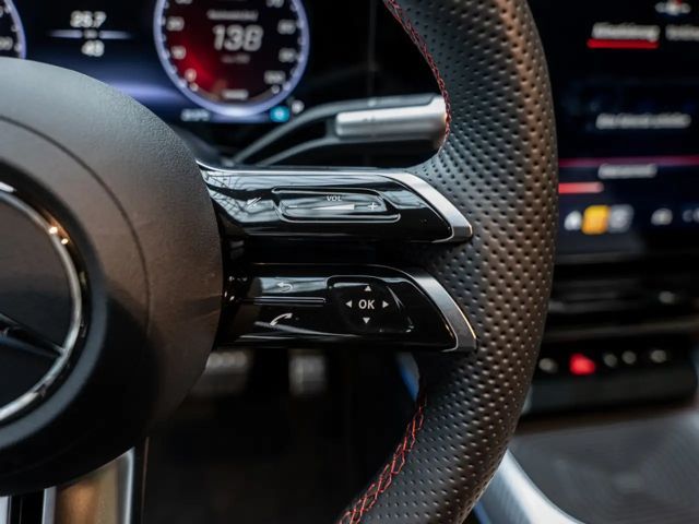 Mercedes-Benz CLA 350 4MATIC AMG Line