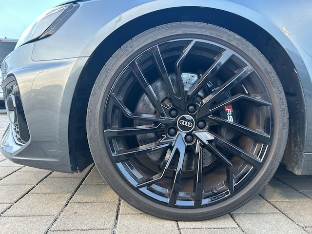 Audi RS4 Avant Quattro