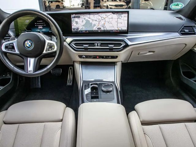 BMW 330 330e M-Sport Touring