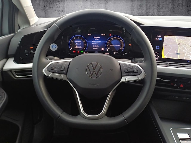 Volkswagen Golf Life Variant