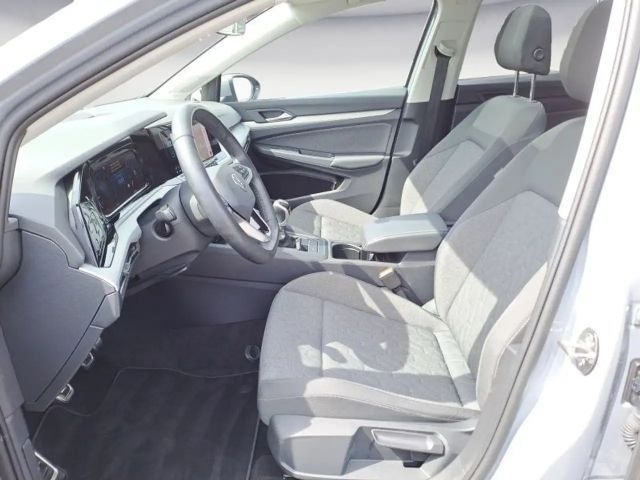 Volkswagen Golf 1.0 TSI IQ.Drive Life Variant