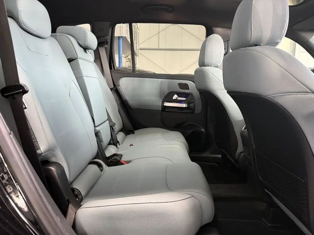 Mercedes-Benz GLB 250 4MATIC AMG Line Premium