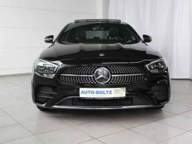 Mercedes-Benz E 220 AMG Line E 220 d Sedan