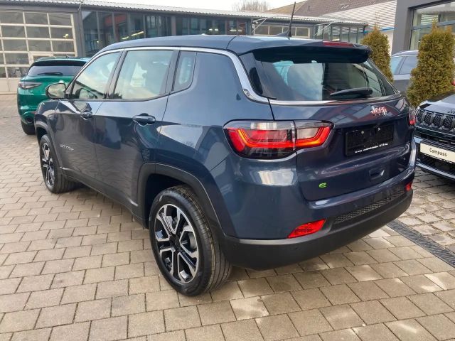 Jeep Compass Altitude Hybrid