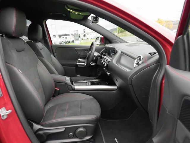 Mercedes-Benz EQA 300 4MATIC AMG Line