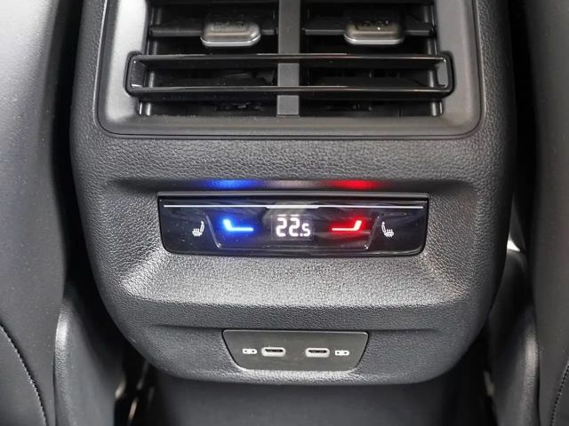 Volkswagen Tiguan 1.5 eTSI IQ.Drive R-Line