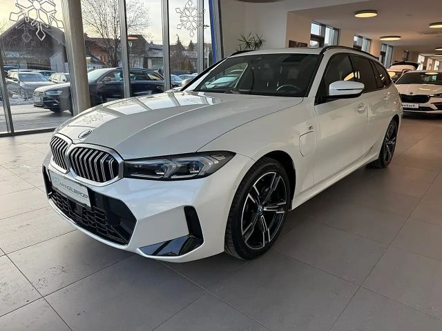 BMW 330 330e M-Sport Touring xDrive