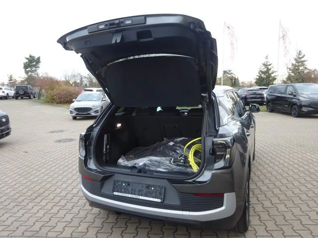 Ford Explorer Extended range RWD