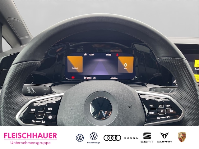 Volkswagen Golf 2.0 TSI Golf VIII