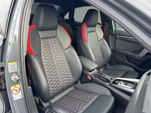 Audi RS3 Quattro S-Tronic Sedan